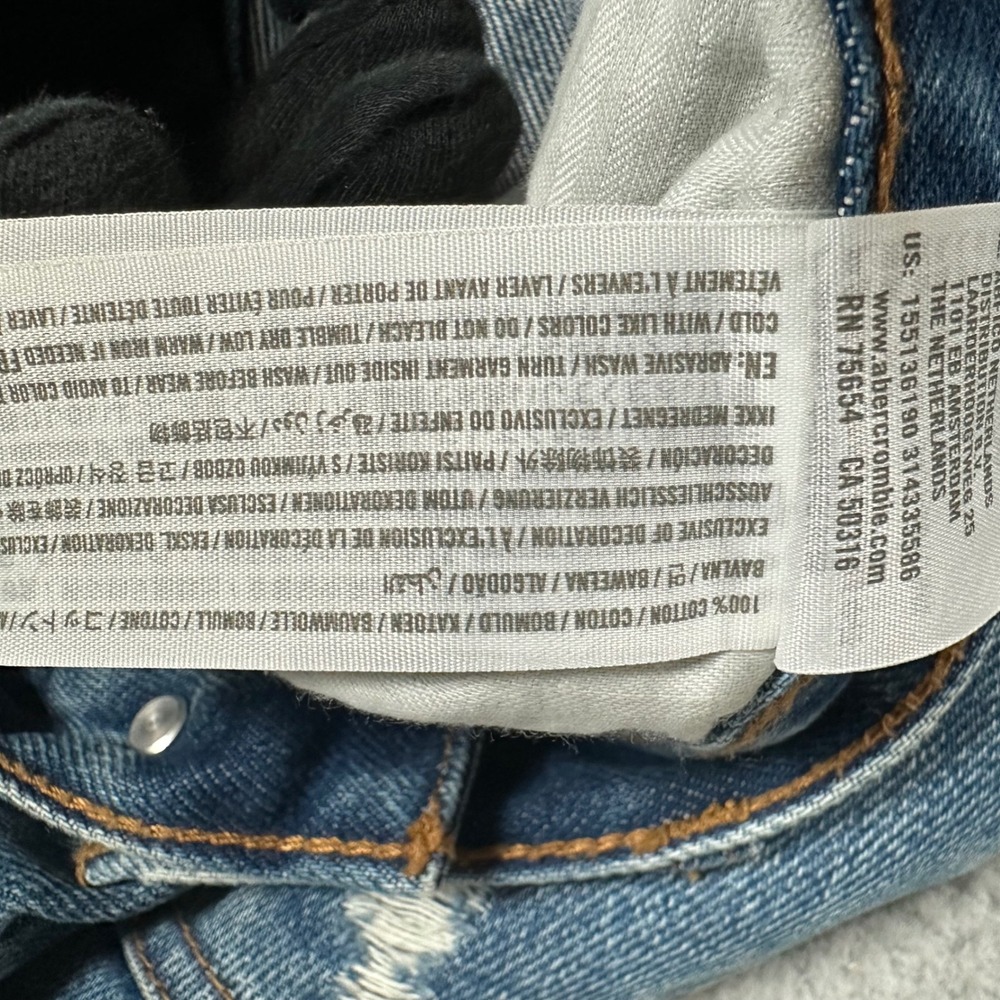 Abercrombie & Fitch A&F High Rise Mom Jean 30 10R Distressed Ripped‎ Medium Wash - Picture 8 of 9